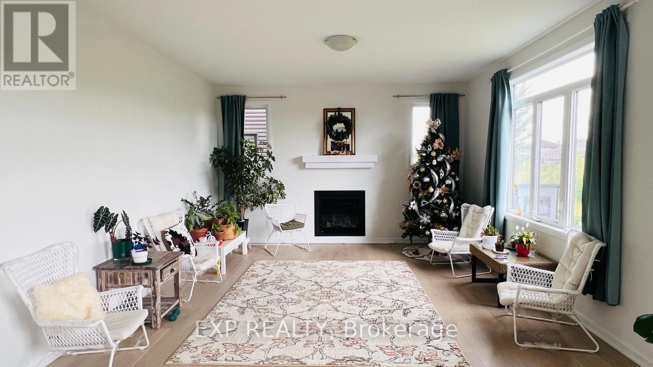 747 COAST CIRCLE - Photo 10