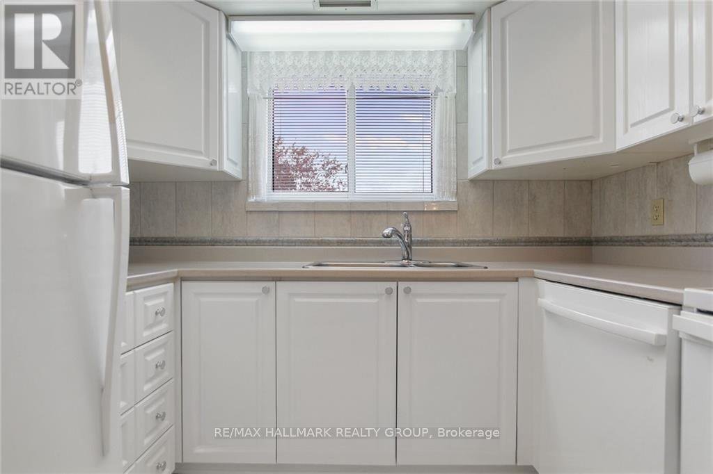 212 - 1705 PLAYFAIR DRIVE - Photo 4