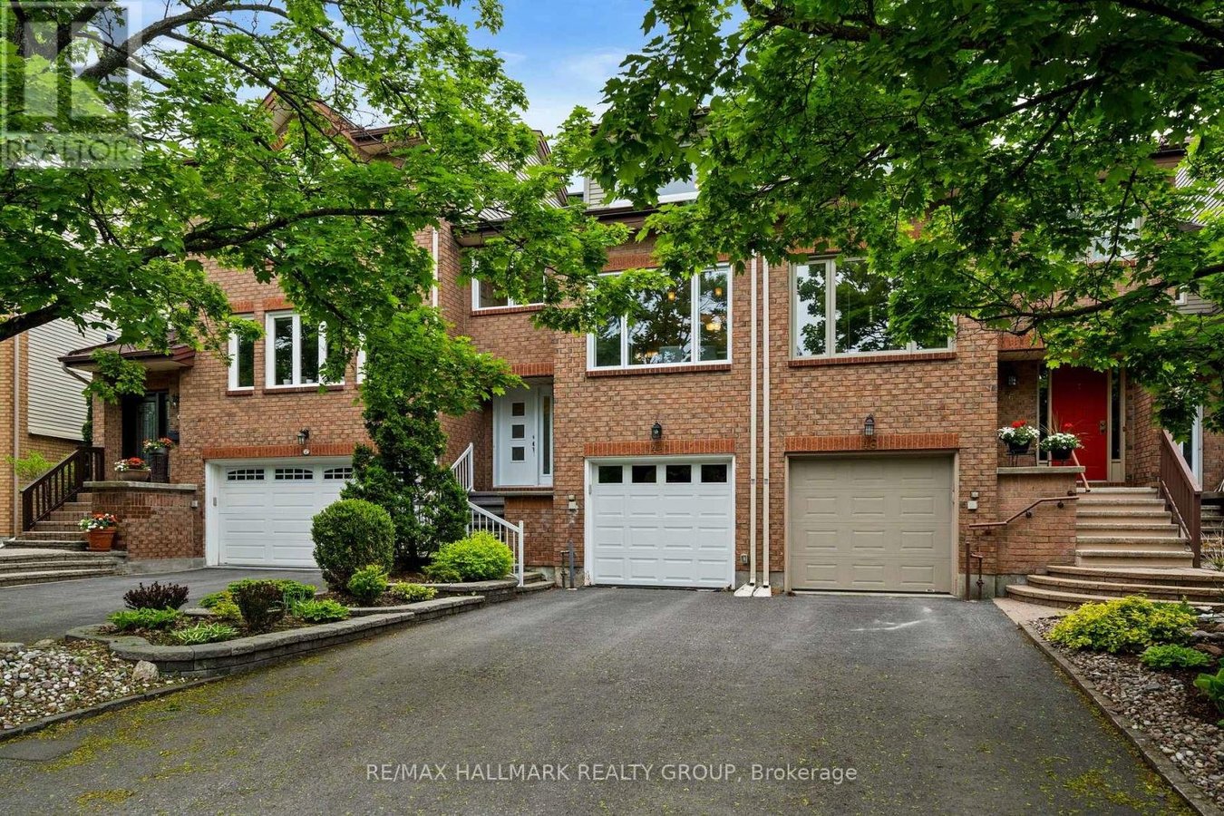 44 DUNBARTON COURT - Photo 1