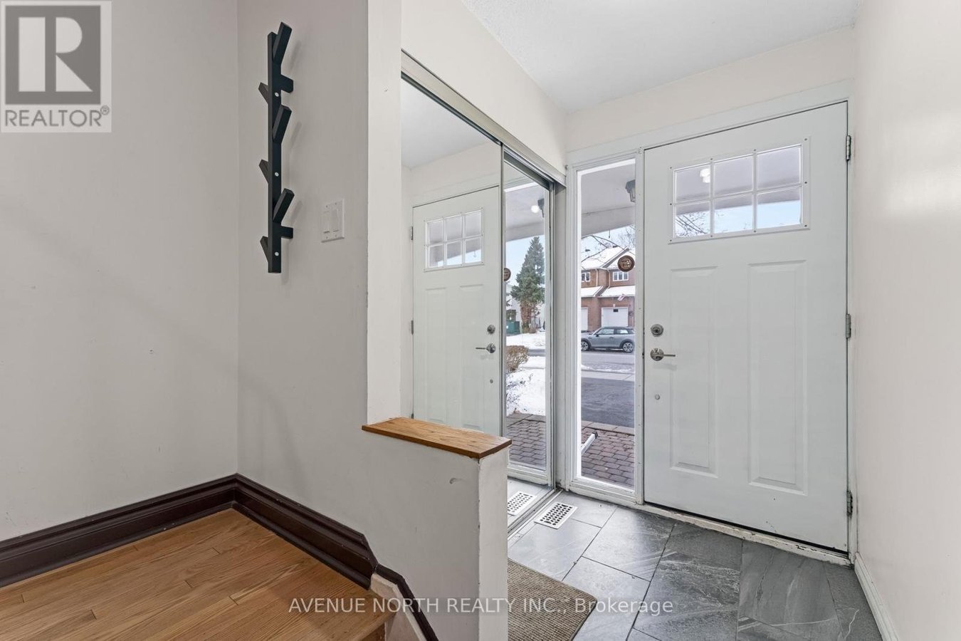 3489 SOUTHGATE ROAD - Photo 2
