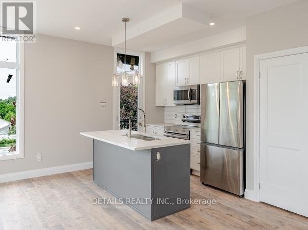 201 - 659 DONAT STREET - Photo 4