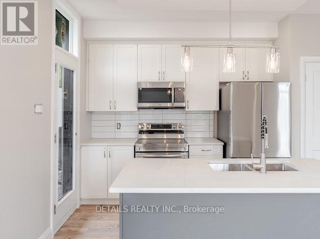 201 - 659 DONAT STREET - Photo 6