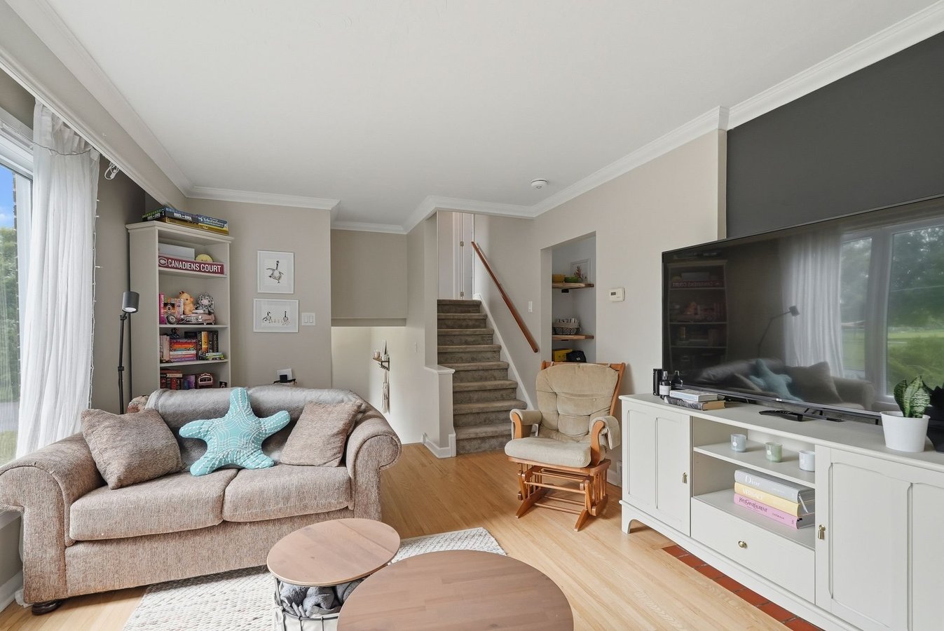 2346 Edwin Crescent - Photo 8