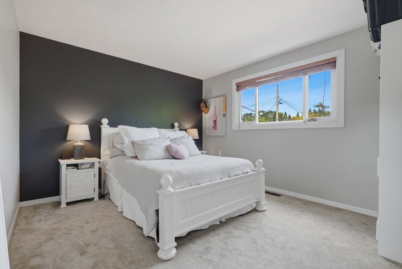 2346 Edwin Crescent - Photo 17