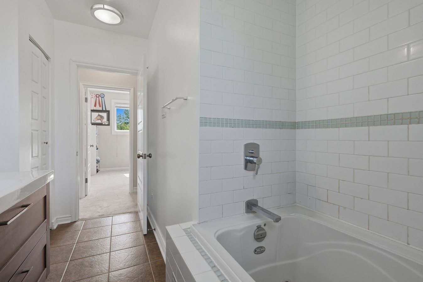 2346 Edwin Crescent - Photo 25