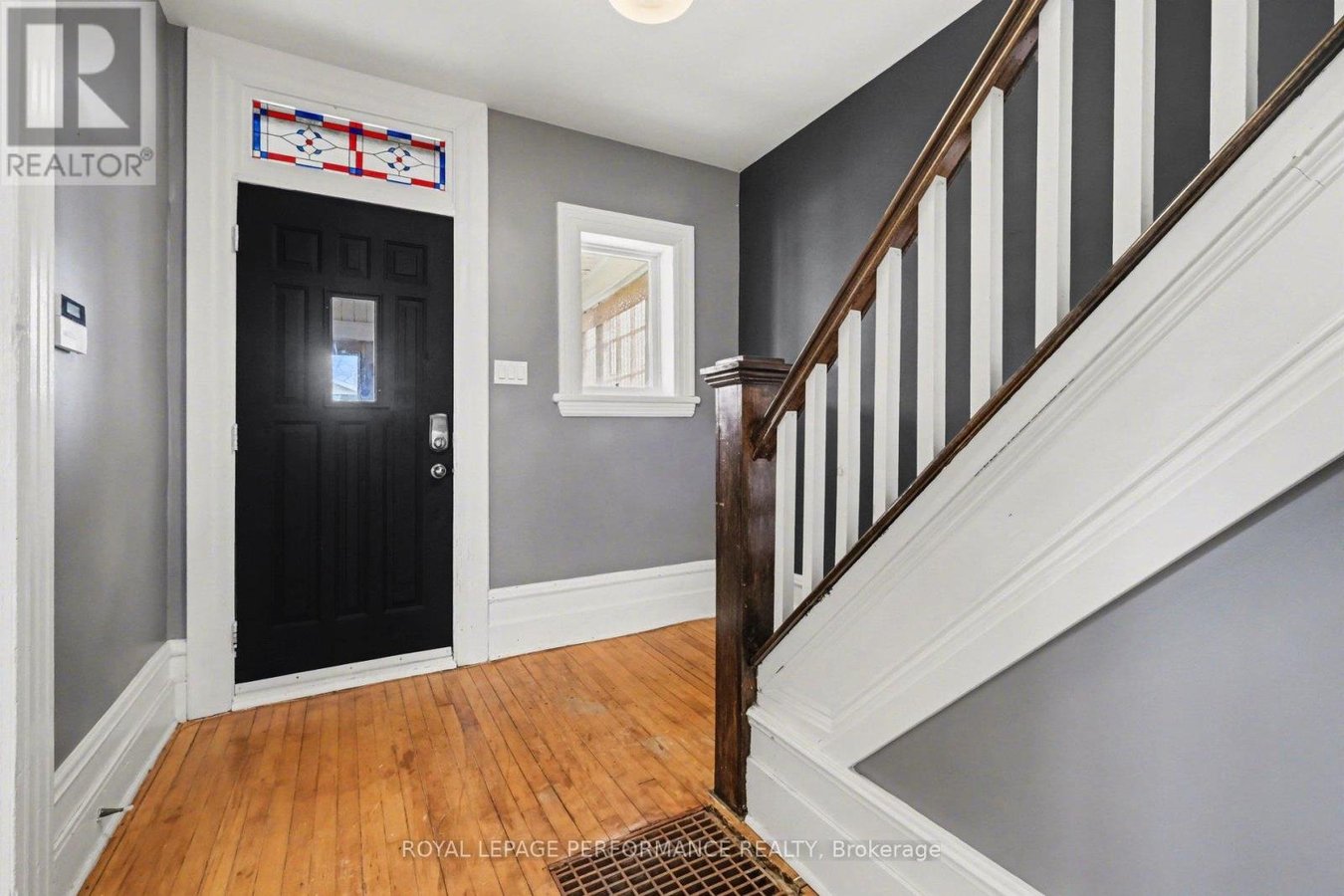 506 WENTWORTH AVENUE - Photo 4