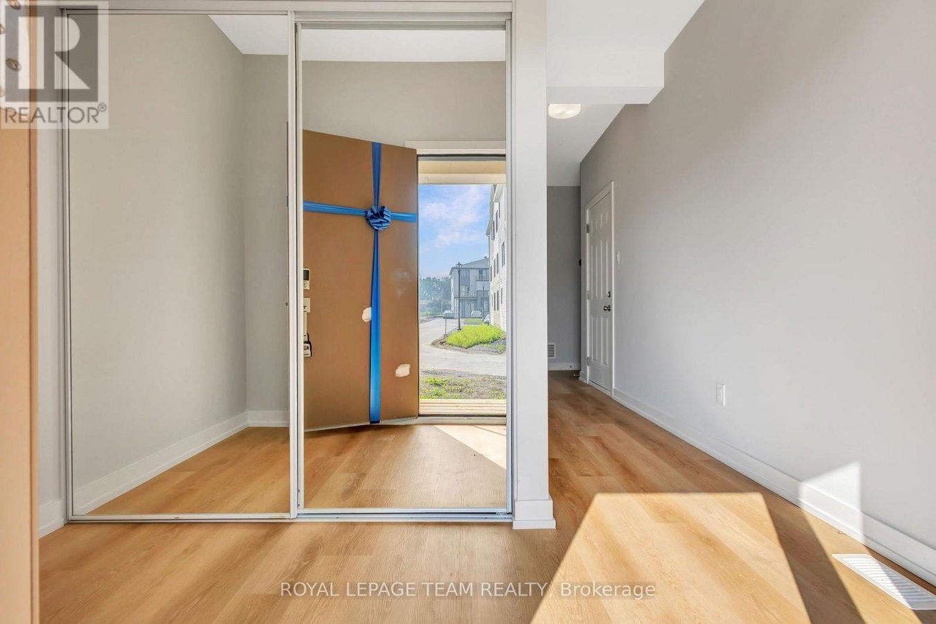 512 CELESTINE PRIVATE - Photo 4