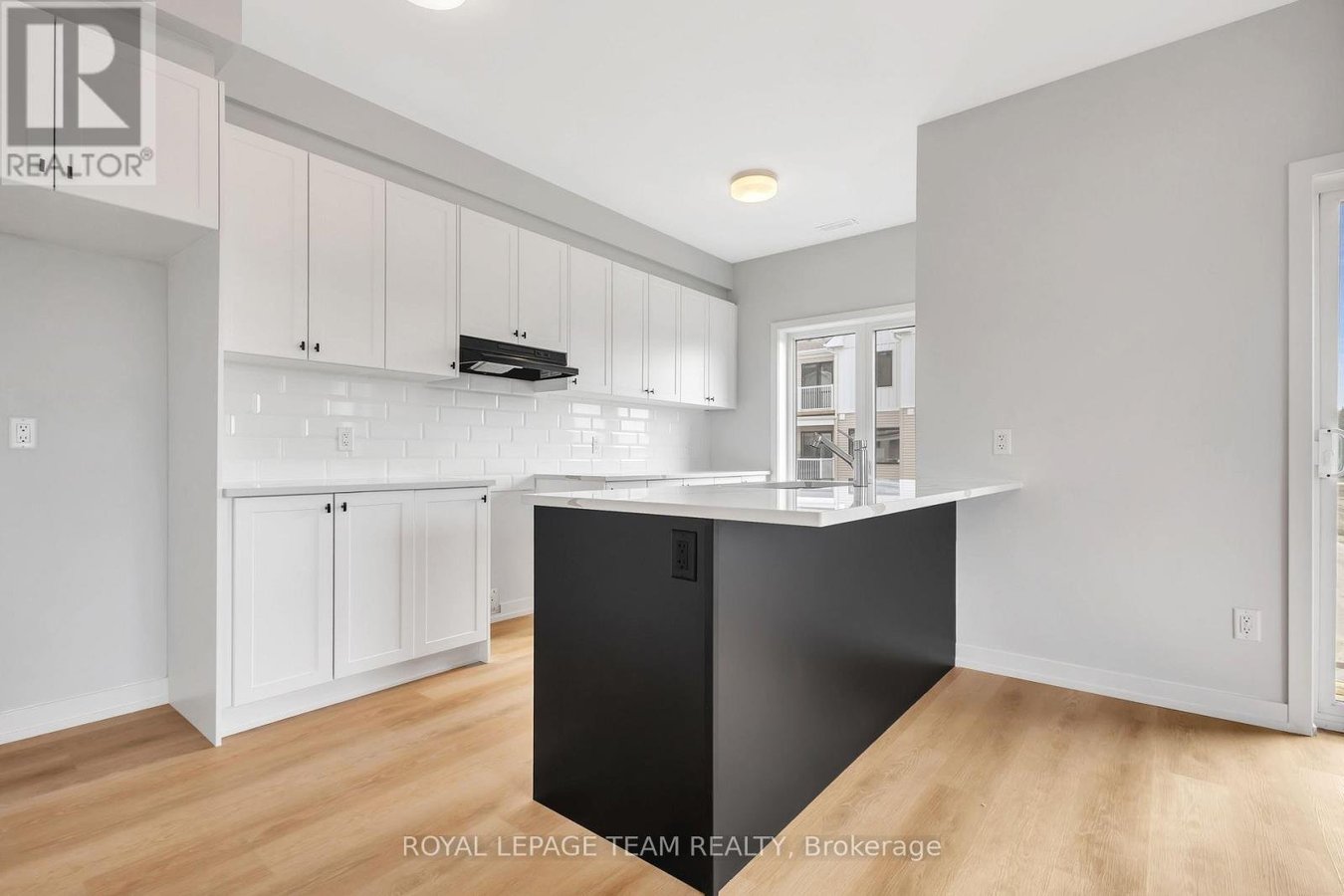 512 CELESTINE PRIVATE - Photo 12