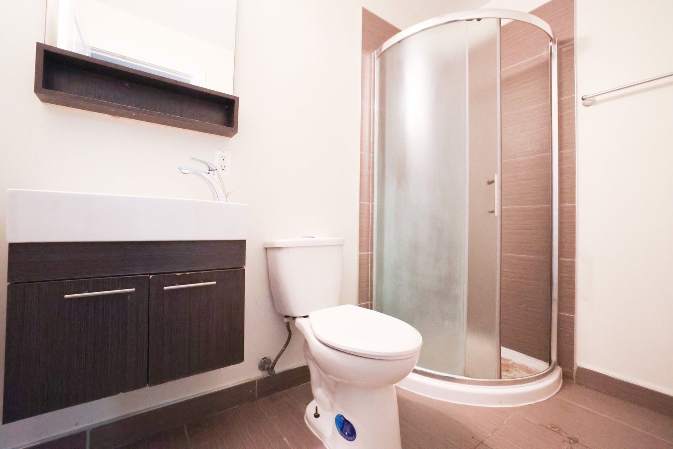 185 Henderson Avenue - Photo 4