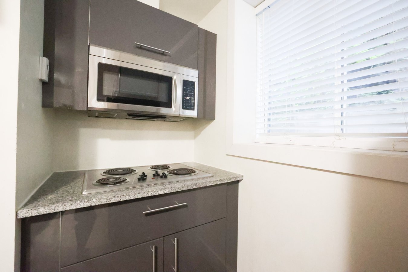 185 Henderson Avenue - Photo 5