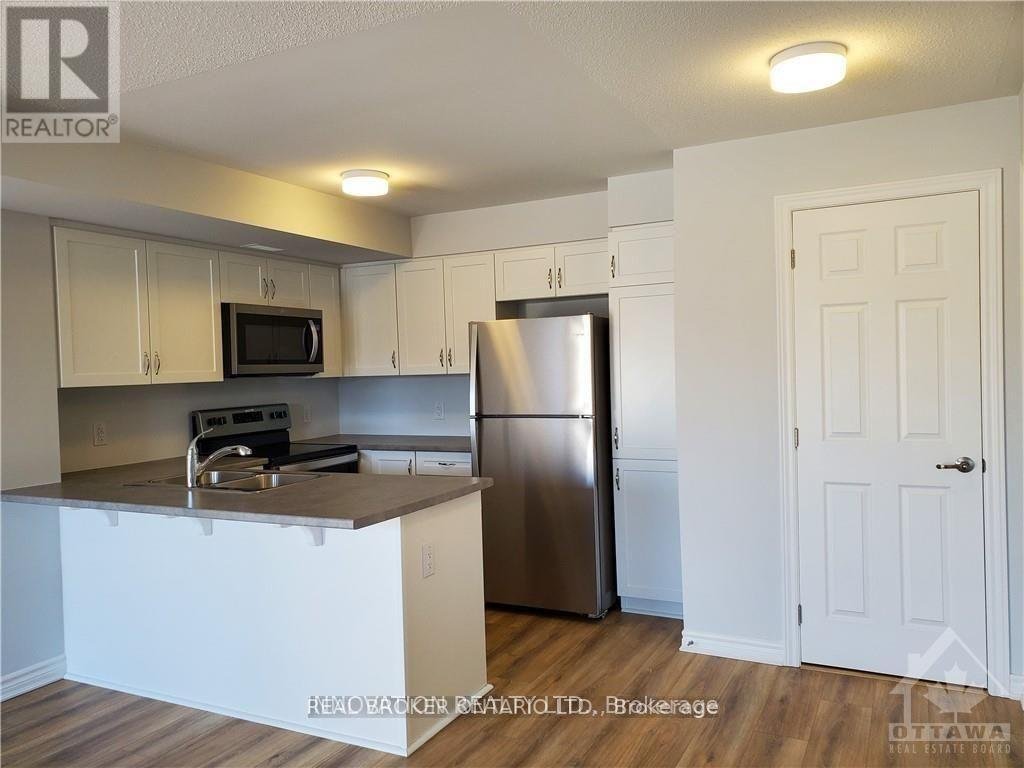 719 ROUNCEY ROAD - Photo 3