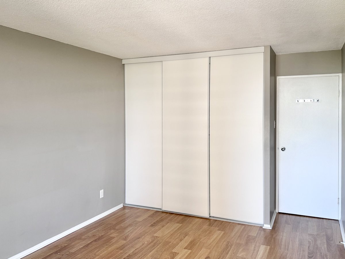 1785 Frobisher Lane - Photo 7