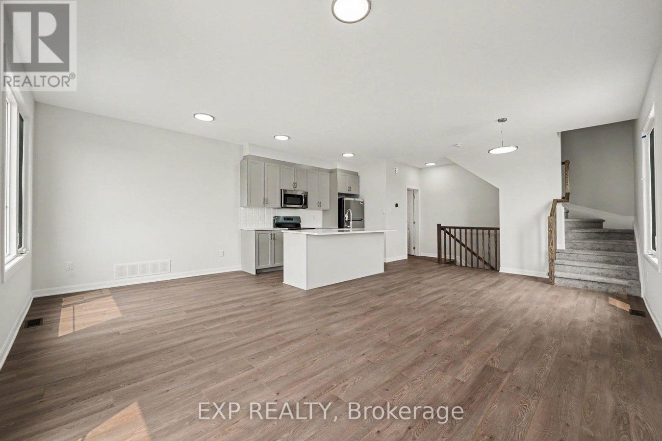 756 TADPOLE CRESCENT - Photo 6
