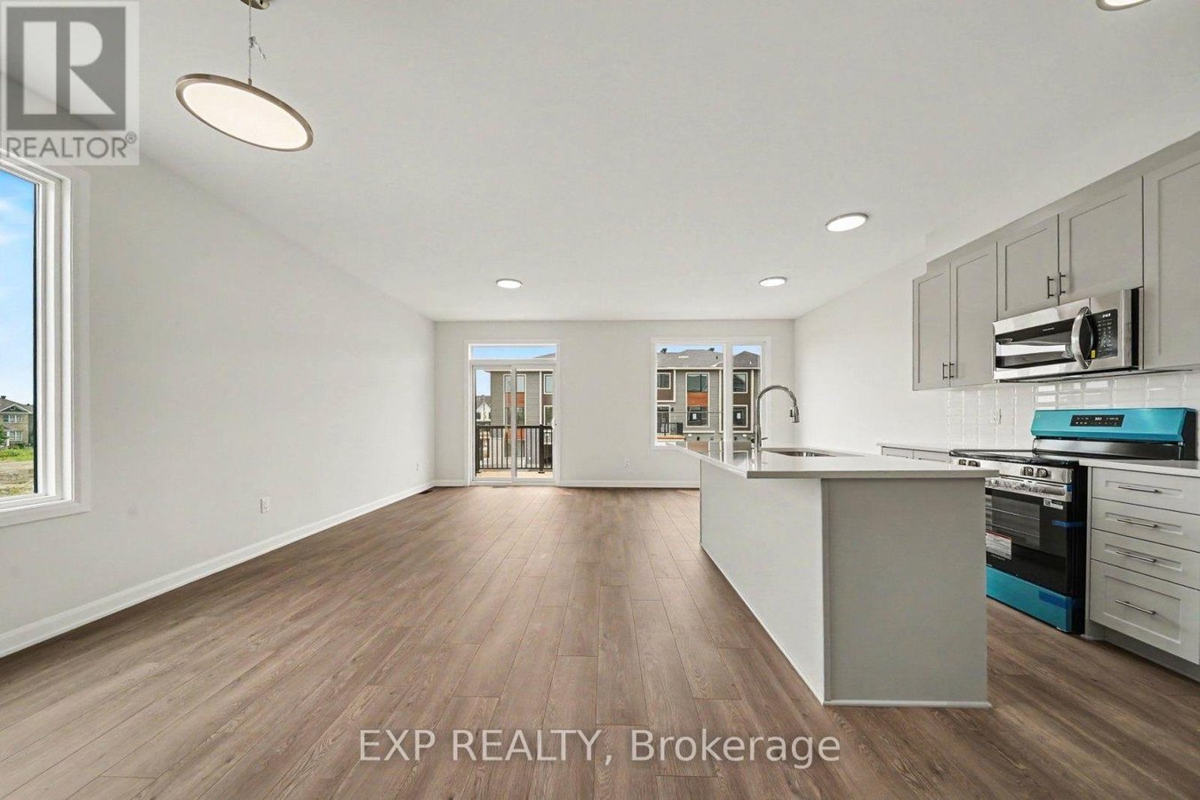 756 TADPOLE CRESCENT - Photo 8