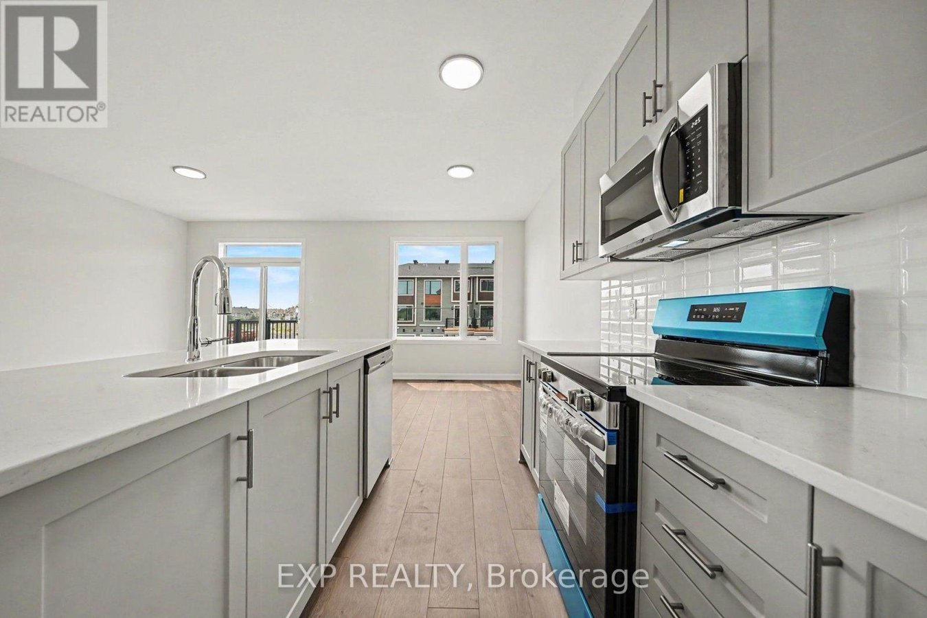 756 TADPOLE CRESCENT - Photo 9
