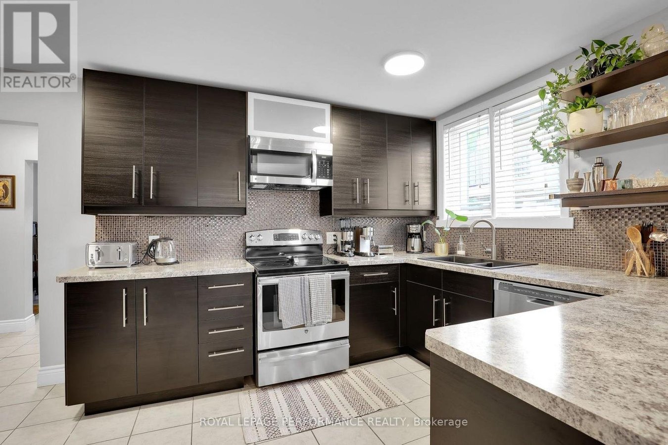165 - 165 LAVAL STREET - Photo 10