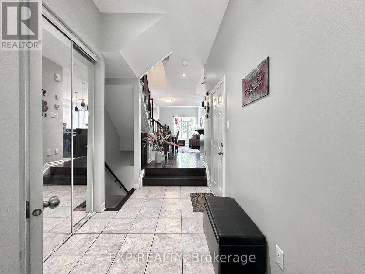 421 FOXHALL WAY - Photo 4