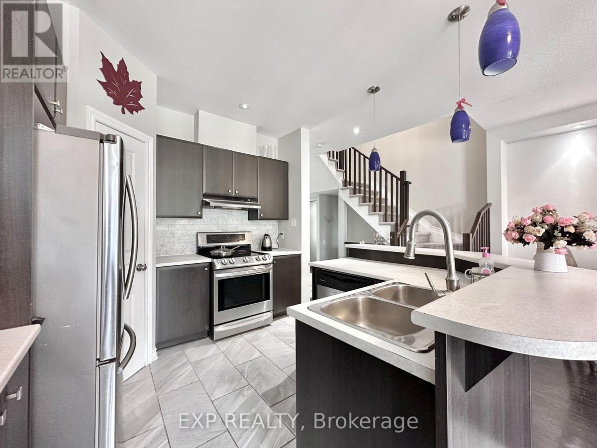 421 FOXHALL WAY - Photo 6