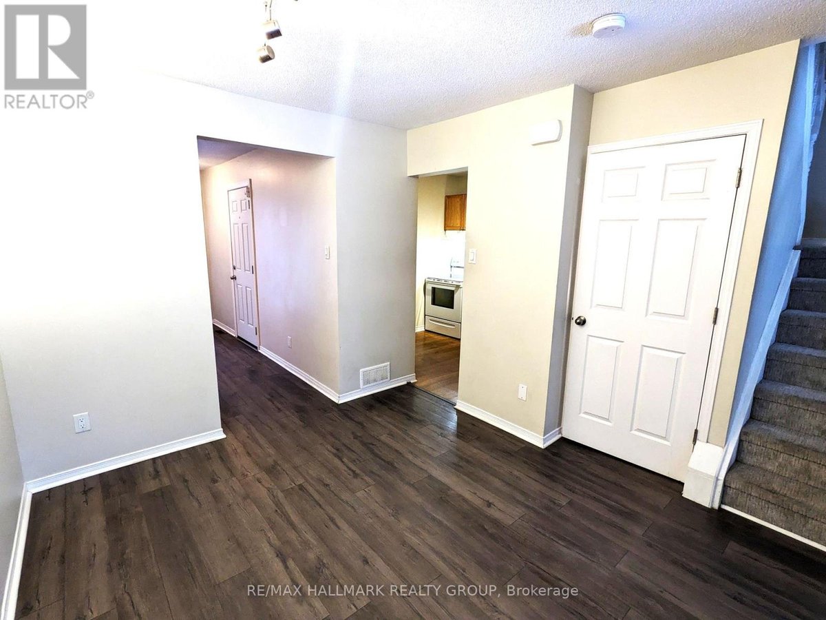 21 - 6464 COLONY SQUARE - Photo 8