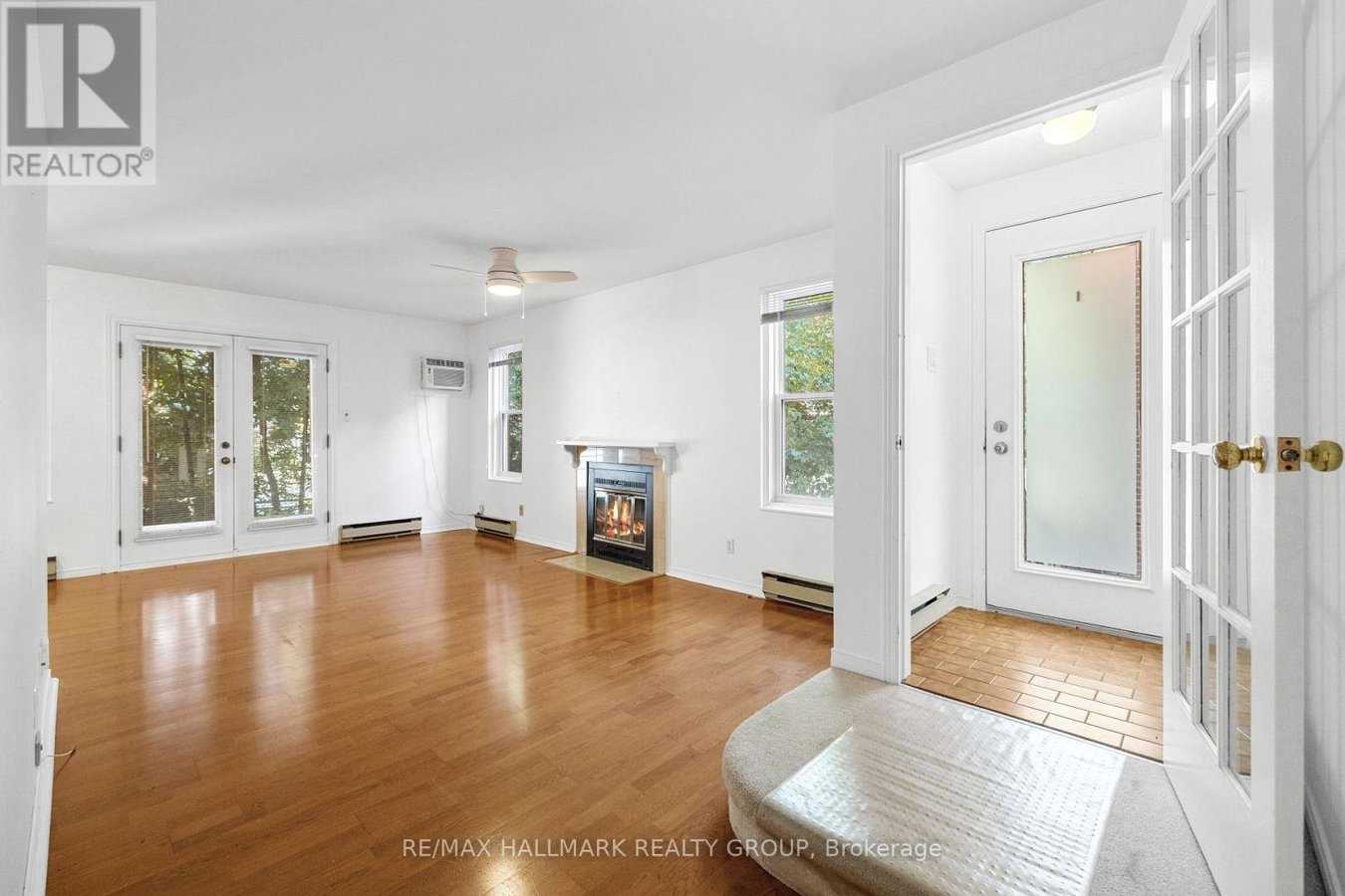 2 - 19 MONTCALM STREET - Photo 3