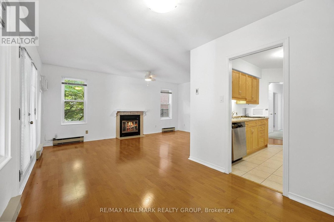 2 - 19 MONTCALM STREET - Photo 9