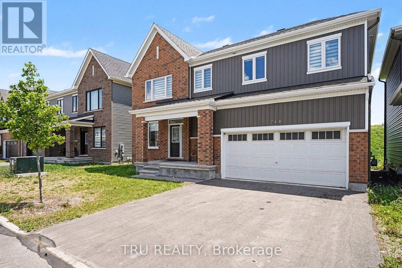 748 EMINENCE STREET - Photo 2