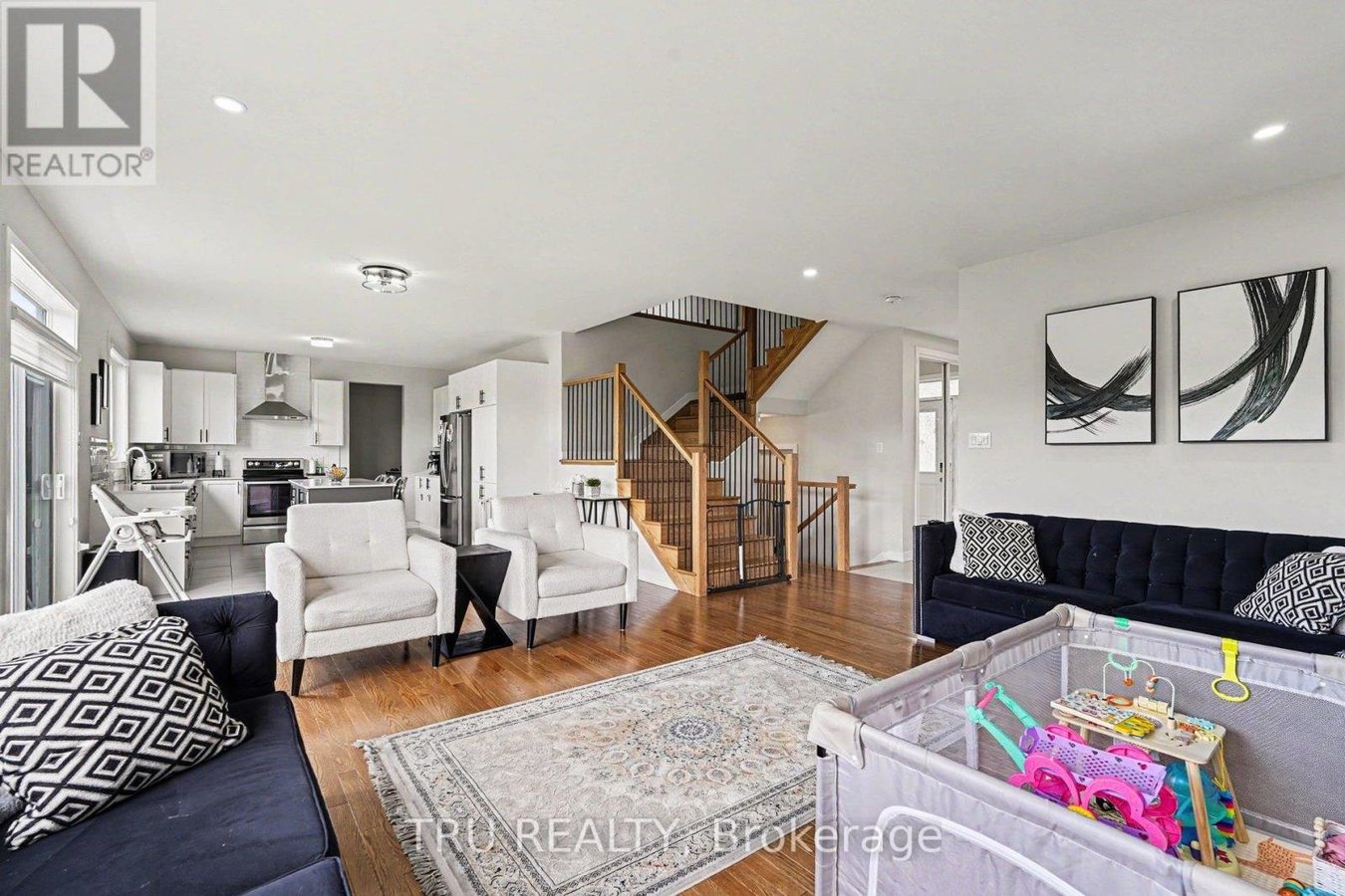 748 EMINENCE STREET - Photo 6