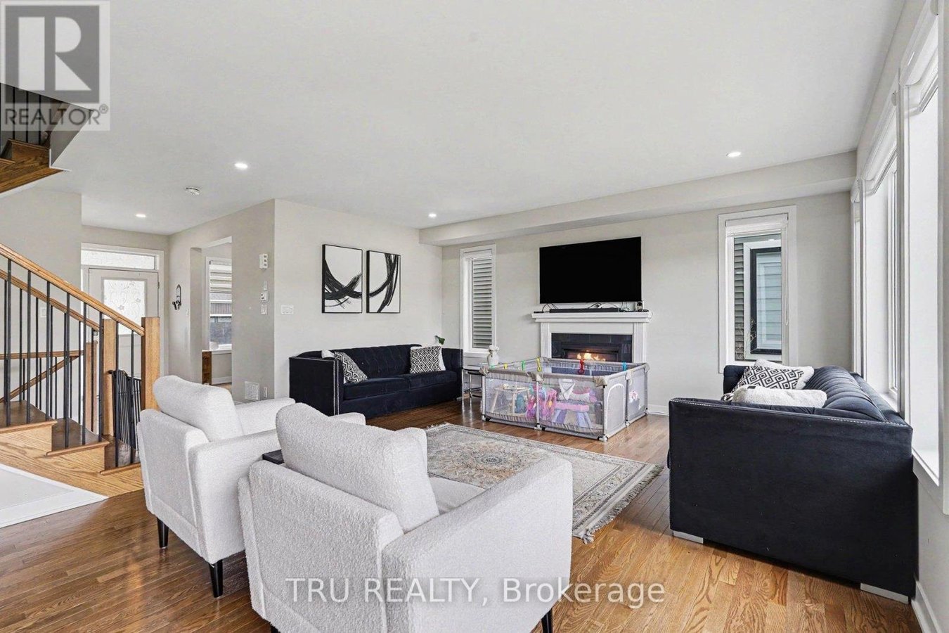 748 EMINENCE STREET - Photo 7