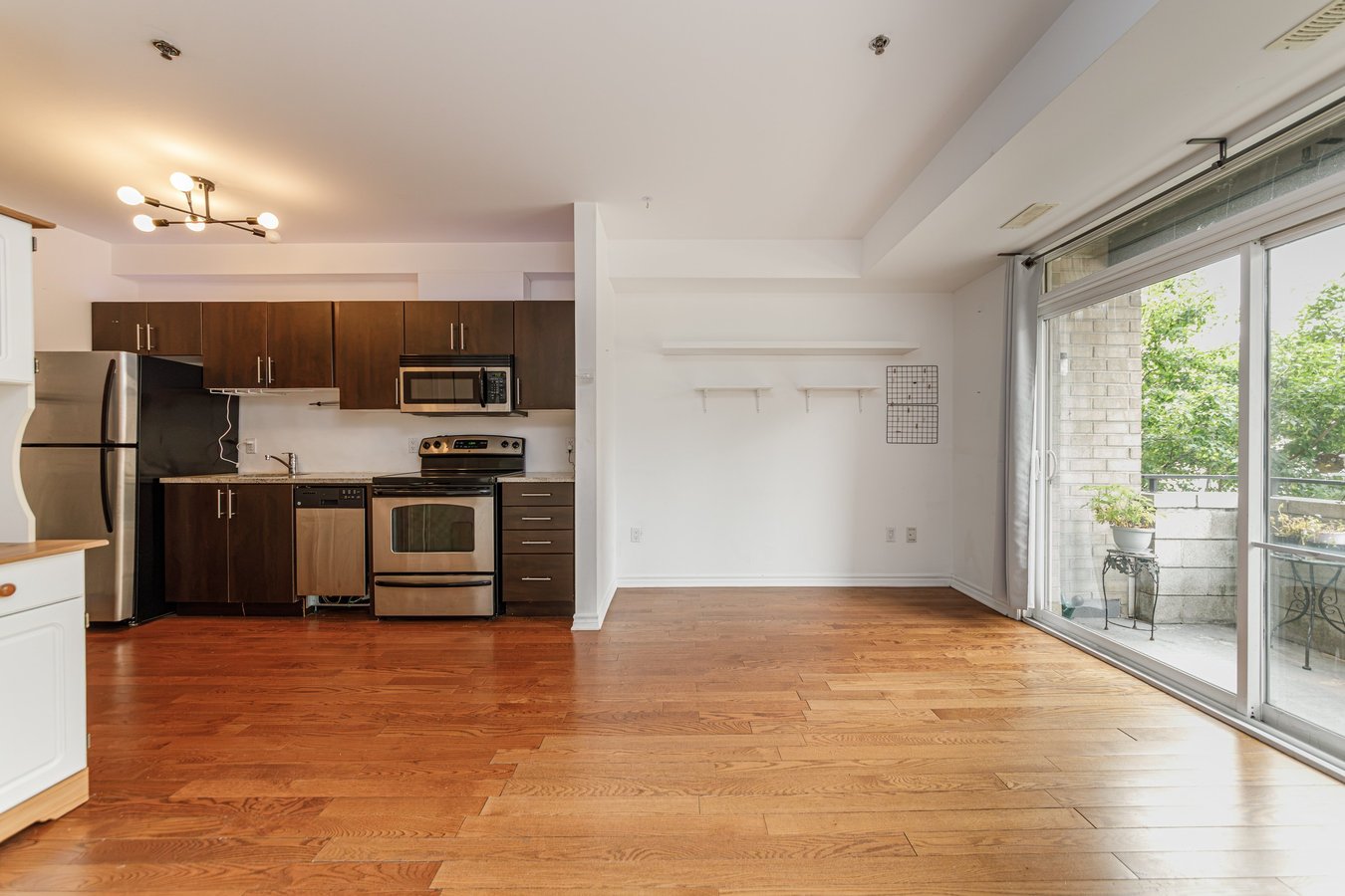 429 Kent Street - Photo 3