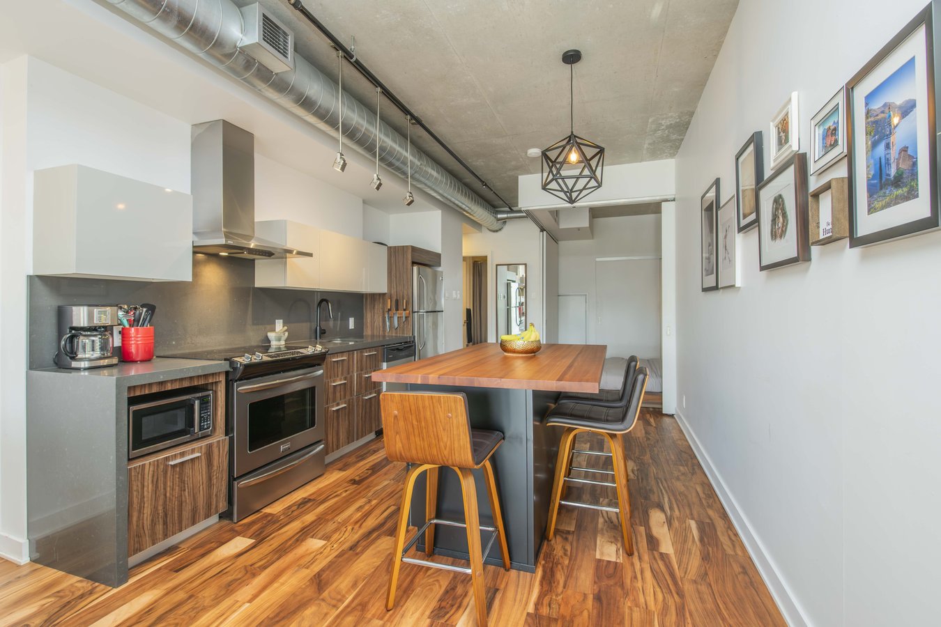 360 McLeod Street - Photo 6