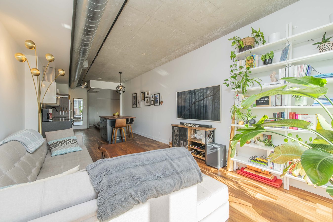 360 McLeod Street - Photo 10