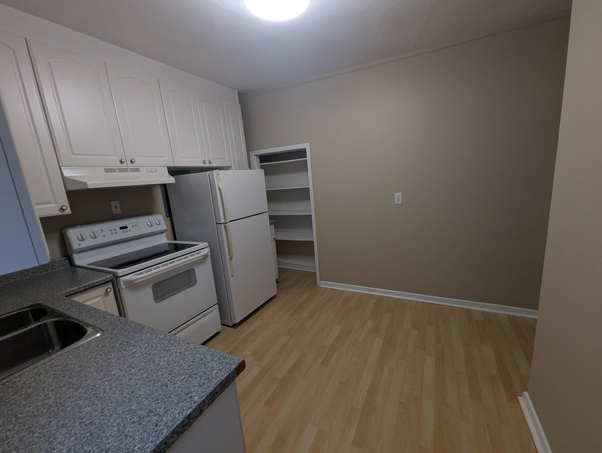 96 Hamilton Avenue North - Photo 6