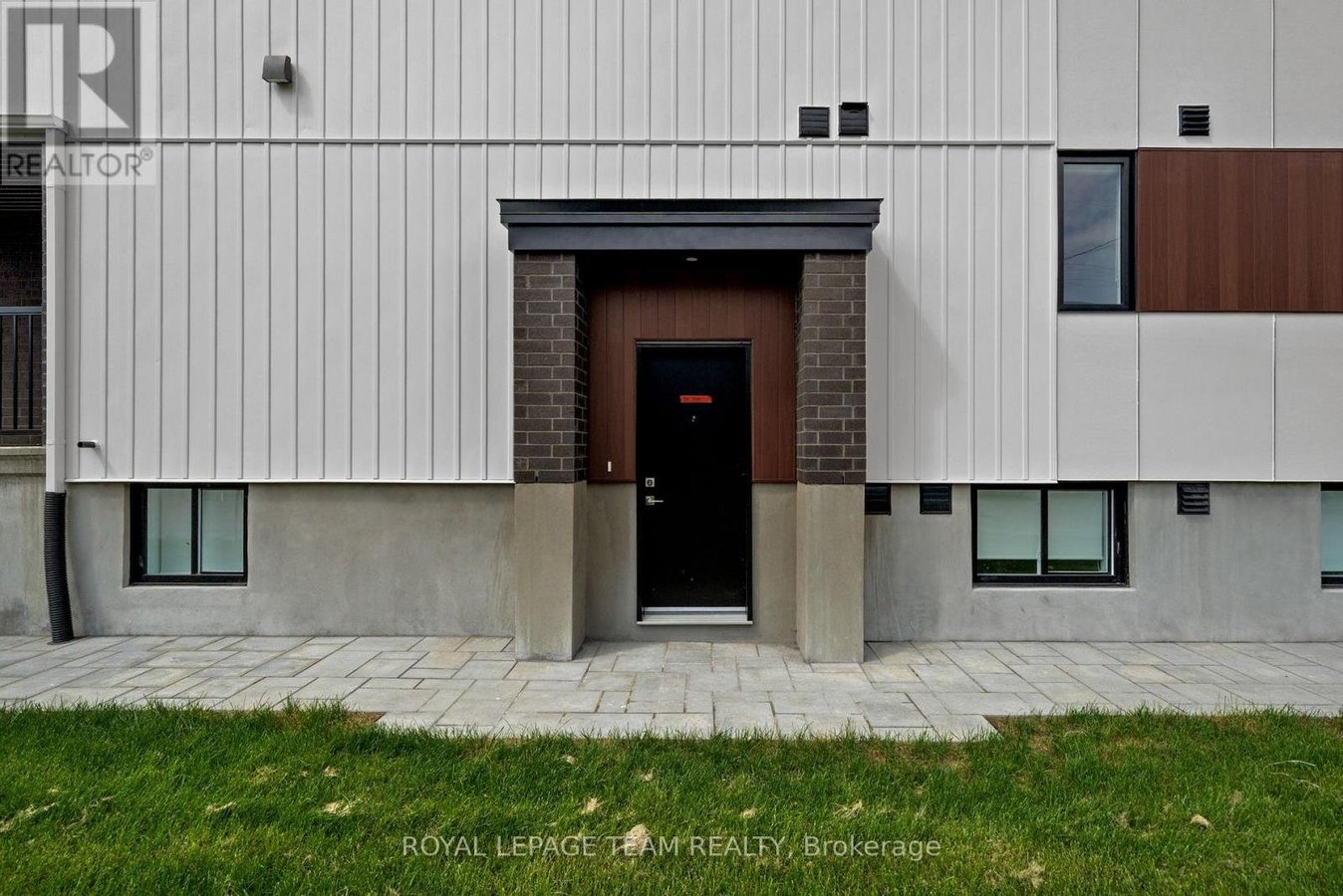 LOWER - 998 HOLLINGTON STREET - Photo 3
