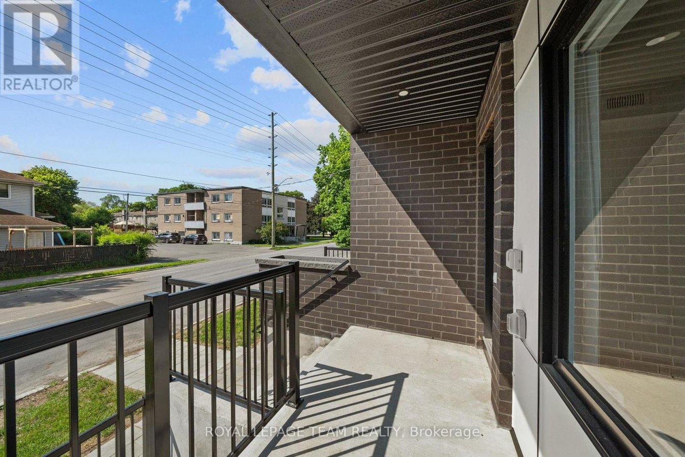 MAIN - 998 HOLLINGTON STREET - Photo 2
