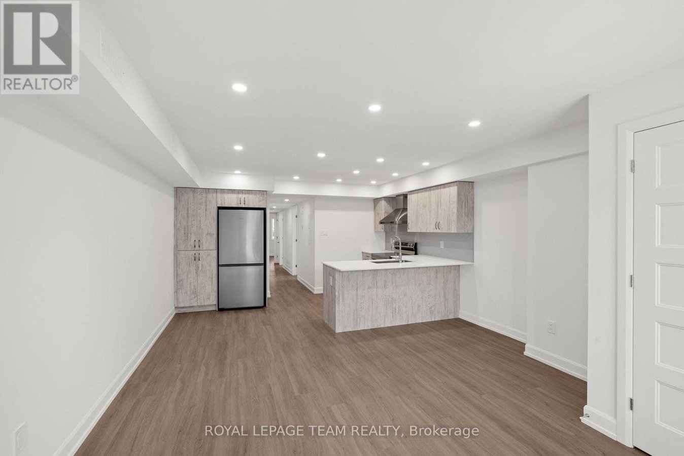 MAIN - 998 HOLLINGTON STREET - Photo 5
