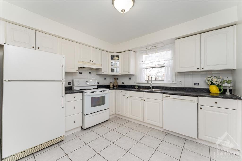 22 Anna Avenue - Photo 5