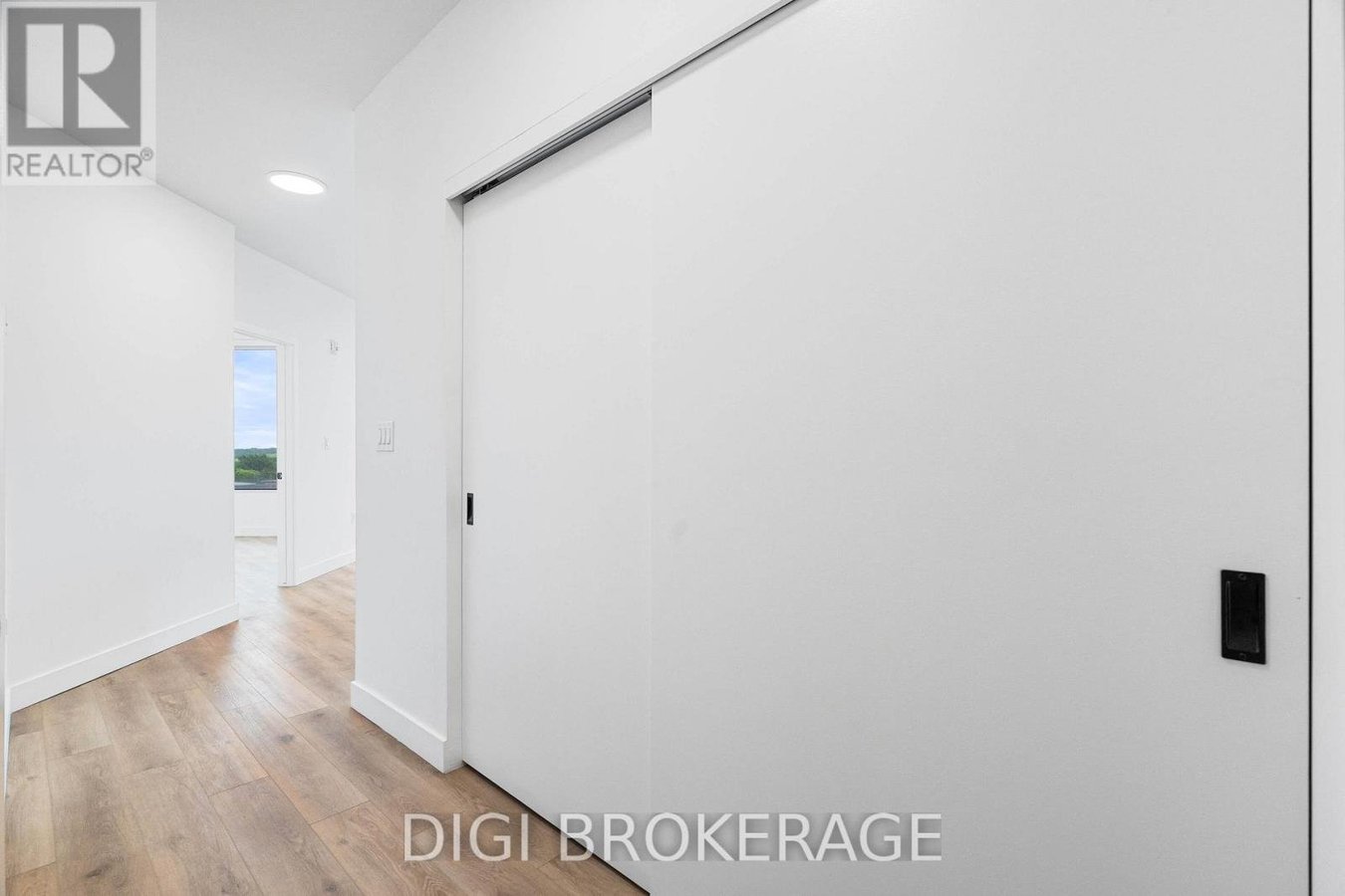 826 - 1600 JAMES NAISMITH DRIVE - Photo 8