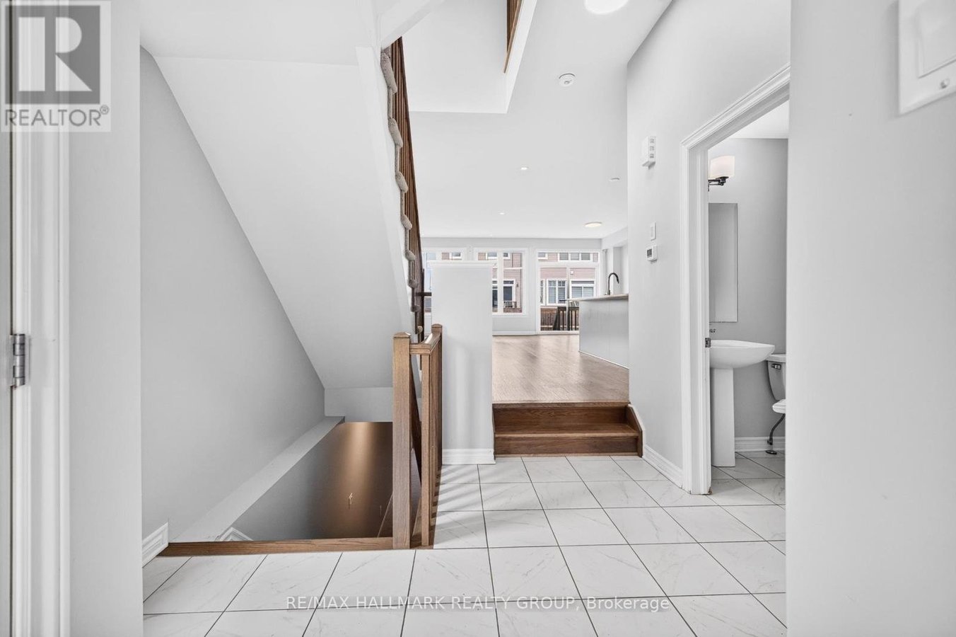 547 MUSKARI STREET - Photo 4
