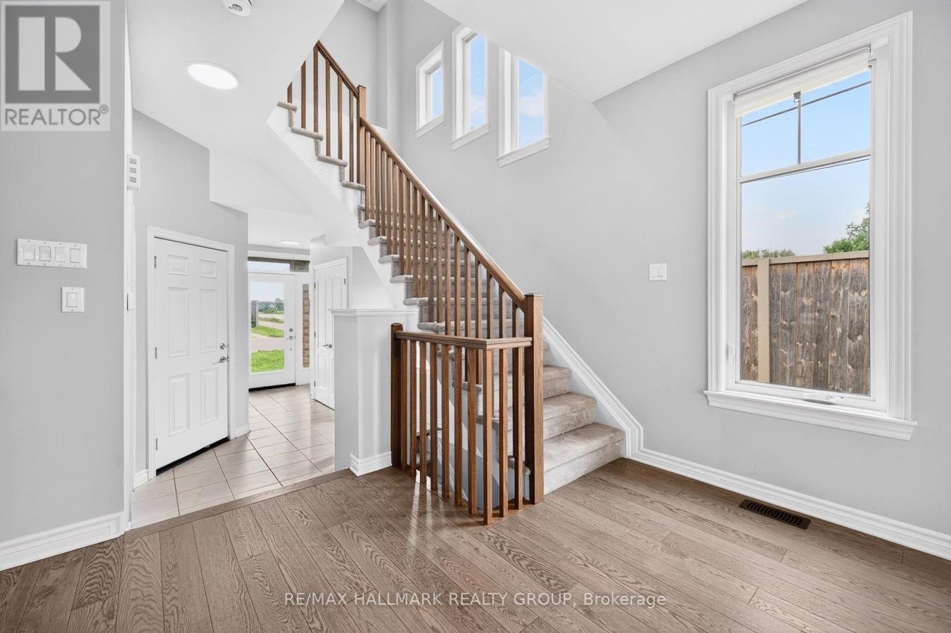 547 MUSKARI STREET - Photo 6