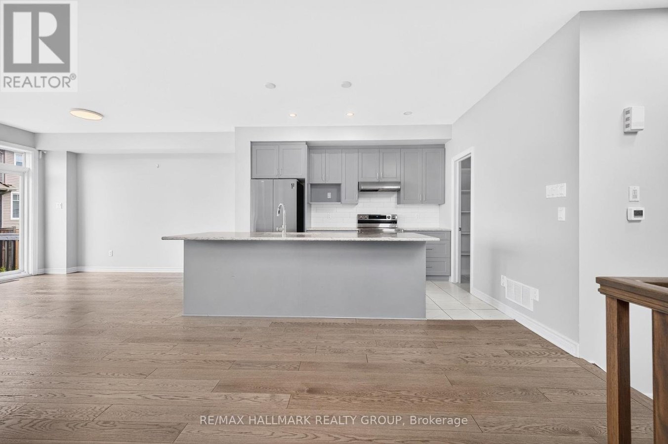 547 MUSKARI STREET - Photo 8