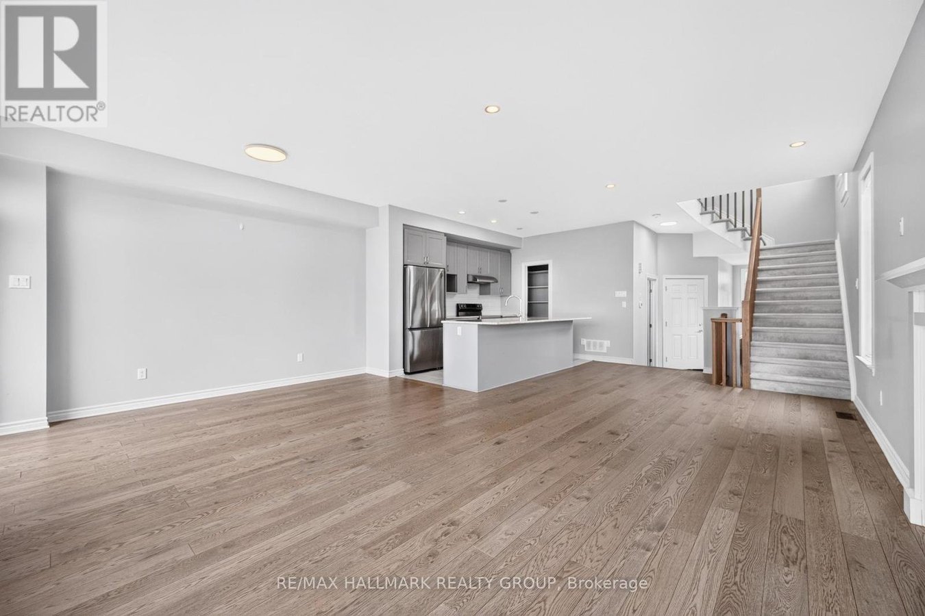 547 MUSKARI STREET - Photo 9