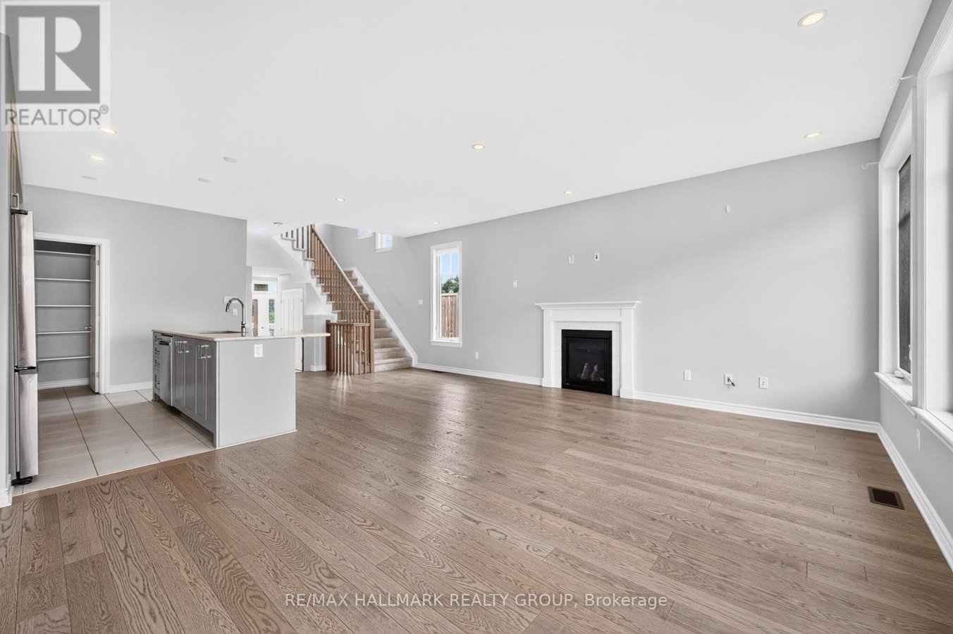 547 MUSKARI STREET - Photo 10