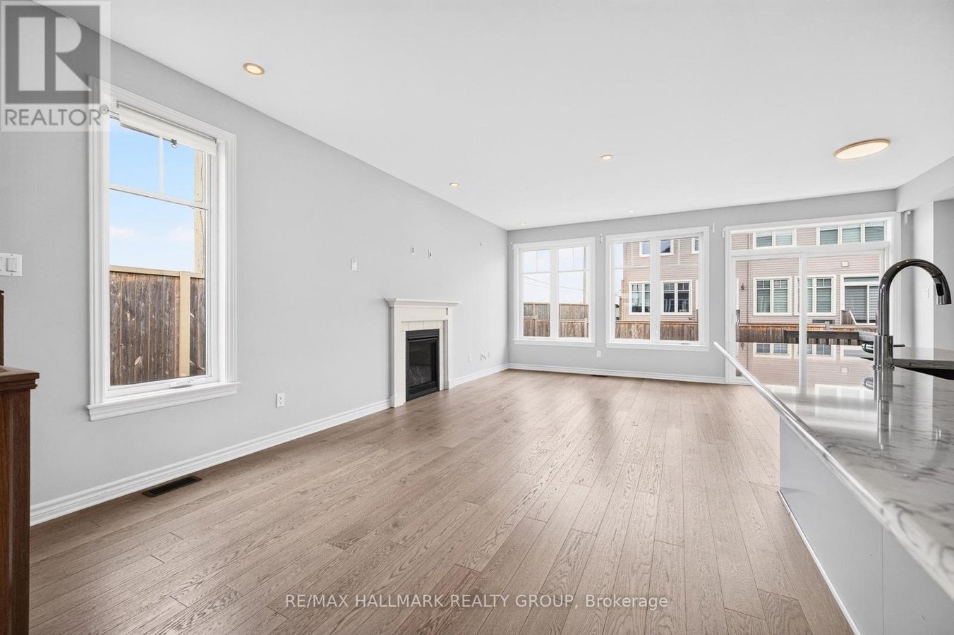 547 MUSKARI STREET - Photo 11