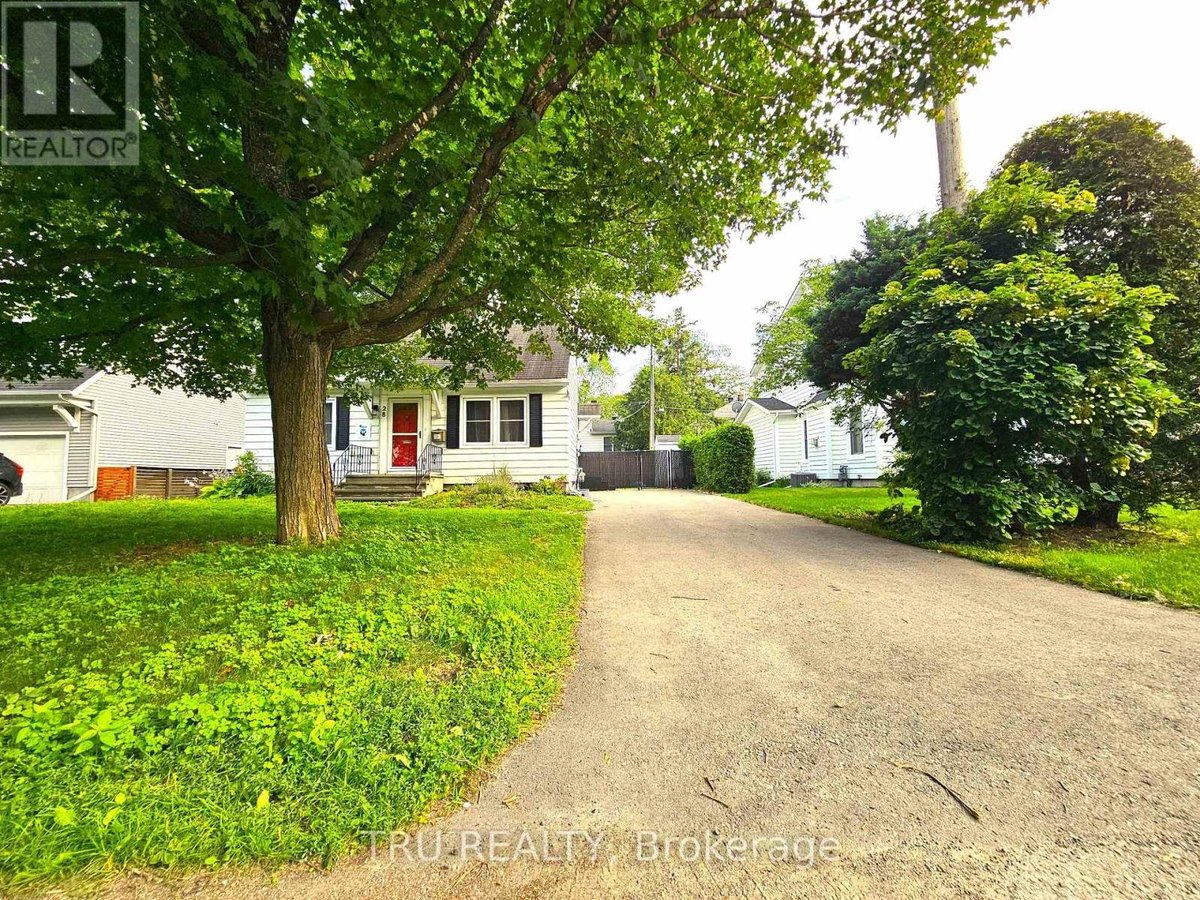 28 ARUNDEL AVENUE - Photo 3