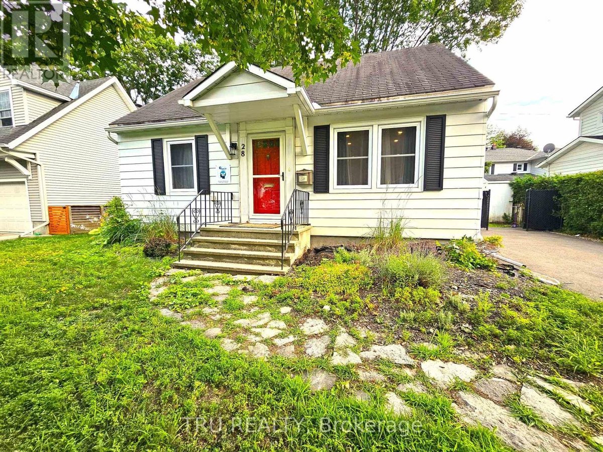 28 ARUNDEL AVENUE - Photo 4
