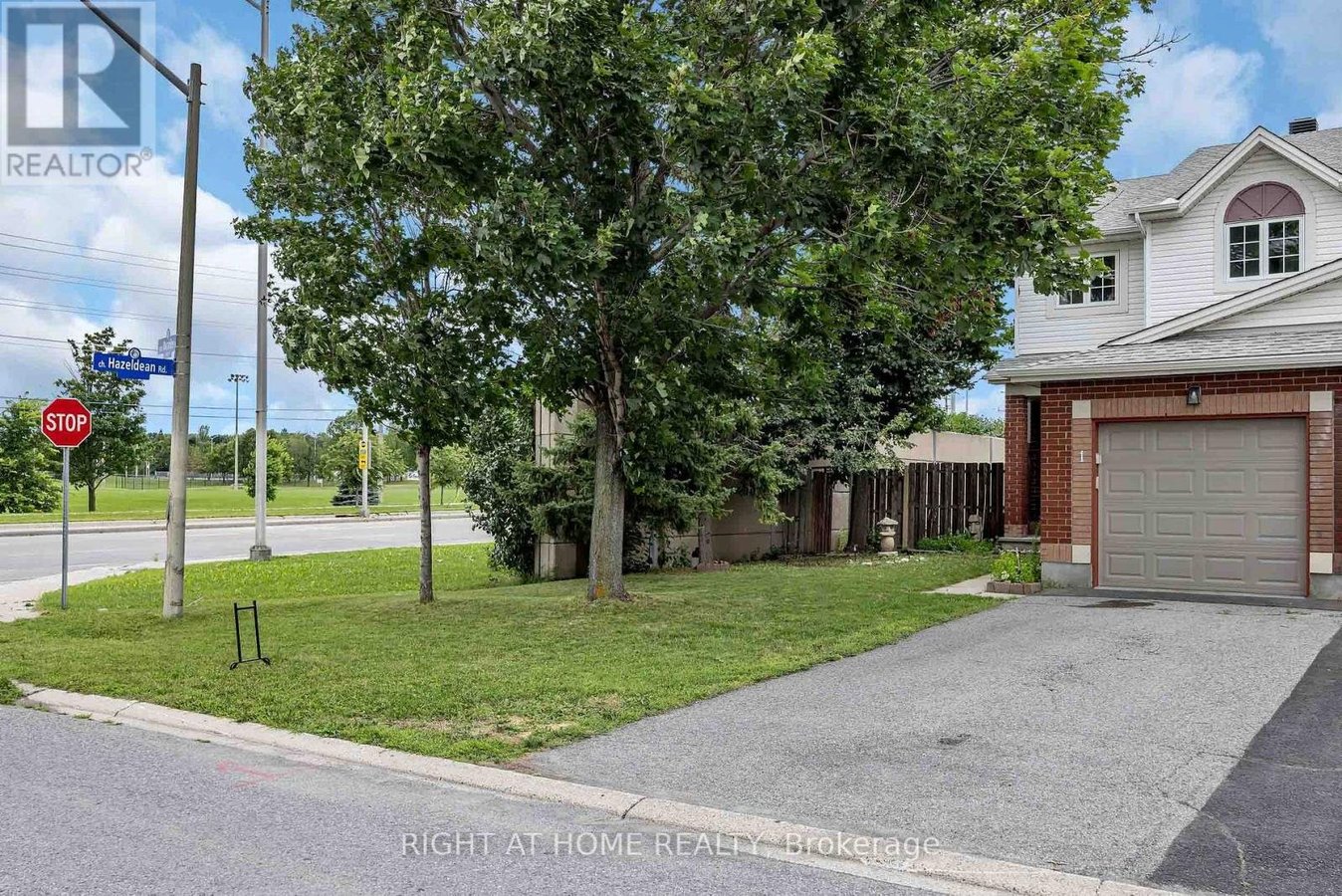 1 KINCARDINE DRIVE - Photo 1