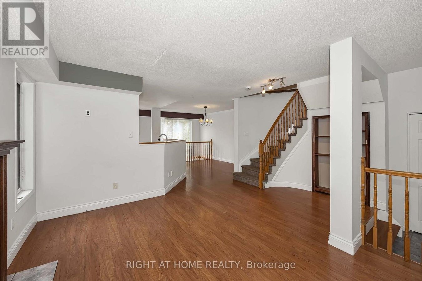 1 KINCARDINE DRIVE - Photo 9