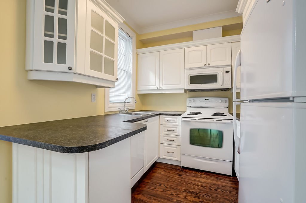 982 Fisher Avenue - Photo 12