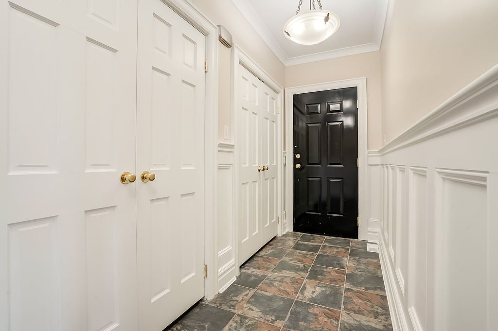 982 Fisher Avenue - Photo 4