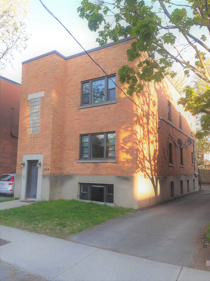 204 Bolton Street - Photo 9